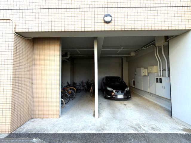 アーバンハイツ平塚203号室 駐車場