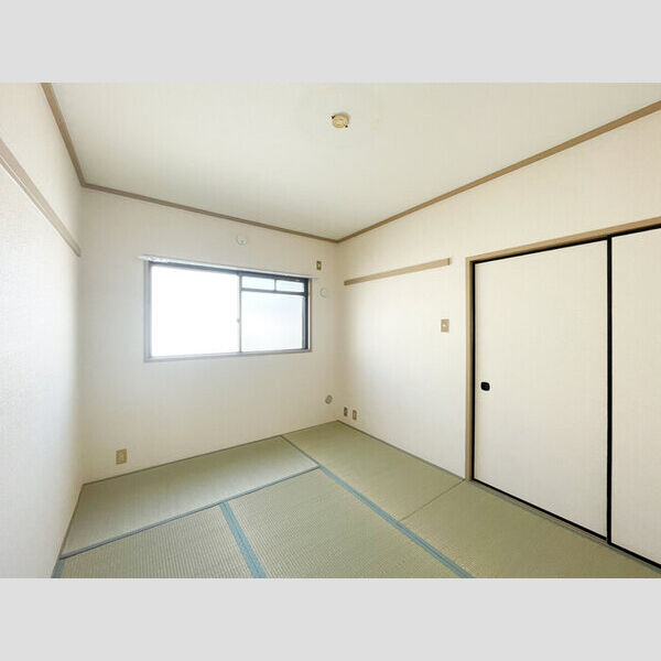 ビラ・フラワーヒル201号室 和室