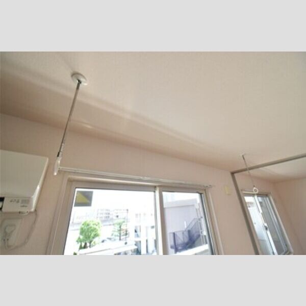 マリアエレナ301号室 室内物干し