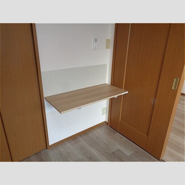 アルカイックシャトー　東館103号室 ワークデスク