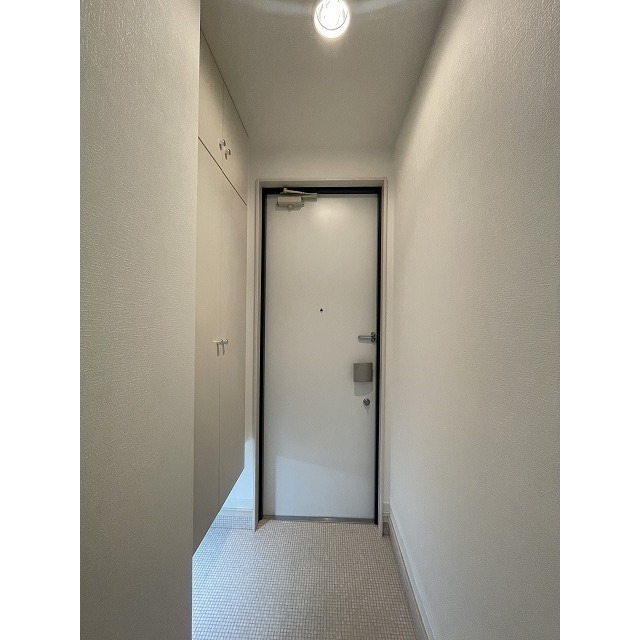 Ｌａ　Ｌｕｃｅ102号室 玄関