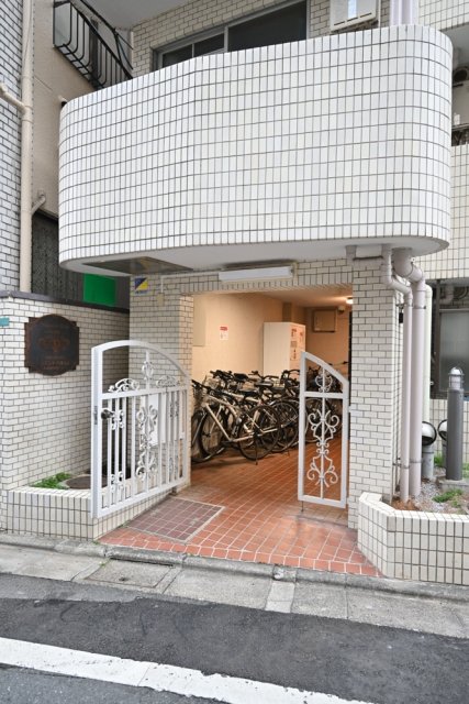 メゾン・ド・ペルシュ エントランス