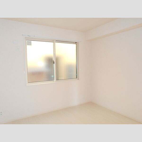 ラ・ルーチェ(川越)102号室 洋室