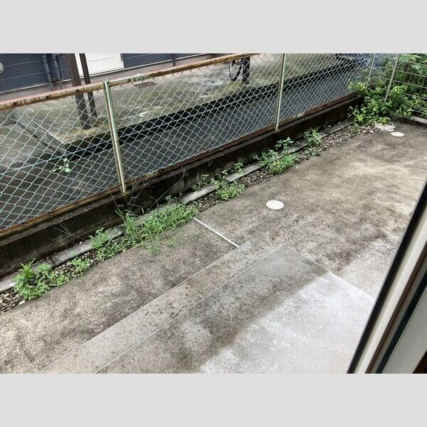 パレ・久保田101号室 専用庭