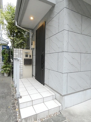 横浜市中区池袋戸建 エントランス