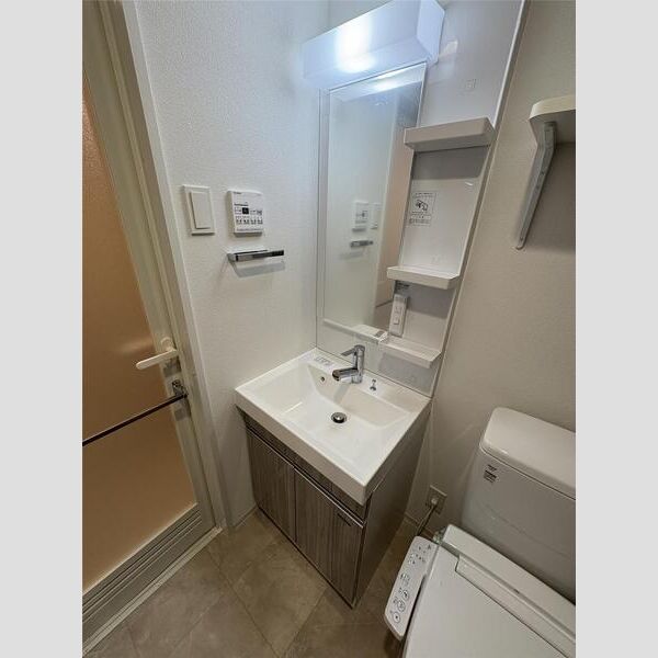 MAXIV横浜吉野町TRE1107号室 トイレ