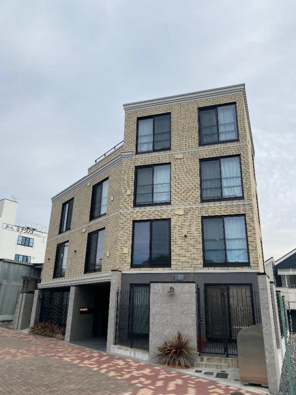 FABRIC中井の外観画像