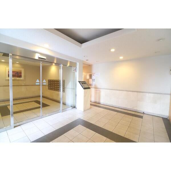 グランダジュール千葉みなと エントランス