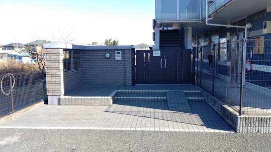 レオネクストアルト304号室 オートロックゲート付き。