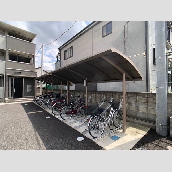 アルカンシェル北越谷 駐輪場