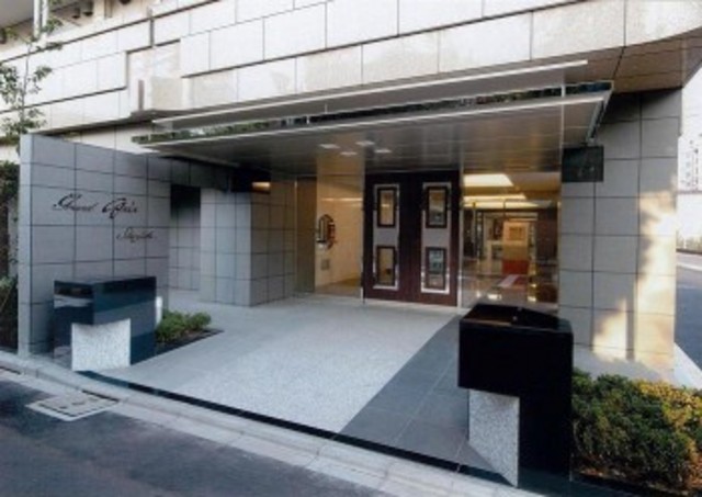 グランド・ガーラ新宿4階 エントランス