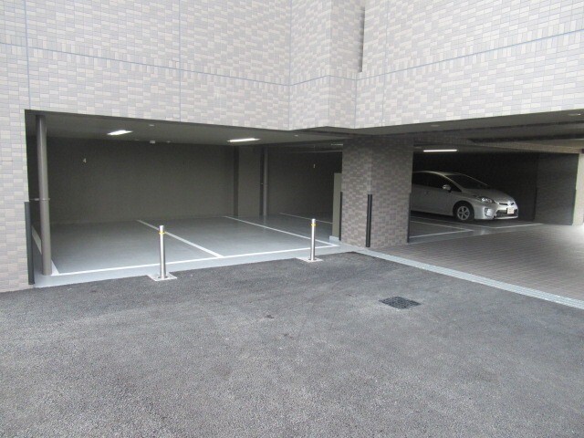 ルーブル川崎上平間弐番館4階 駐車場