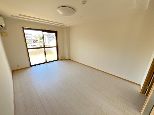 ローザ　オノモン 洋室