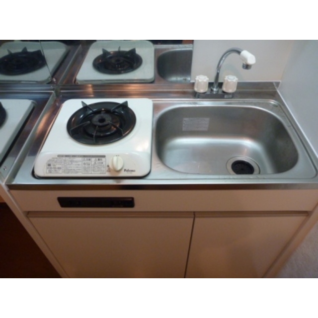 アンプルール フェール T.U 内観