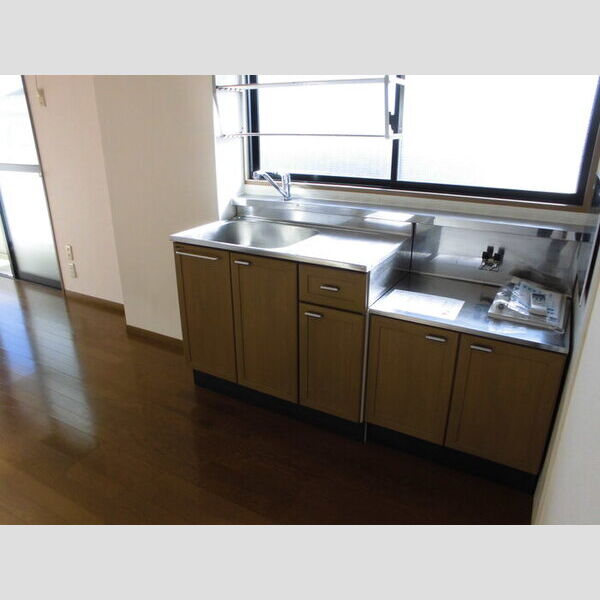 ヒルズ・ランドアイ キッチン