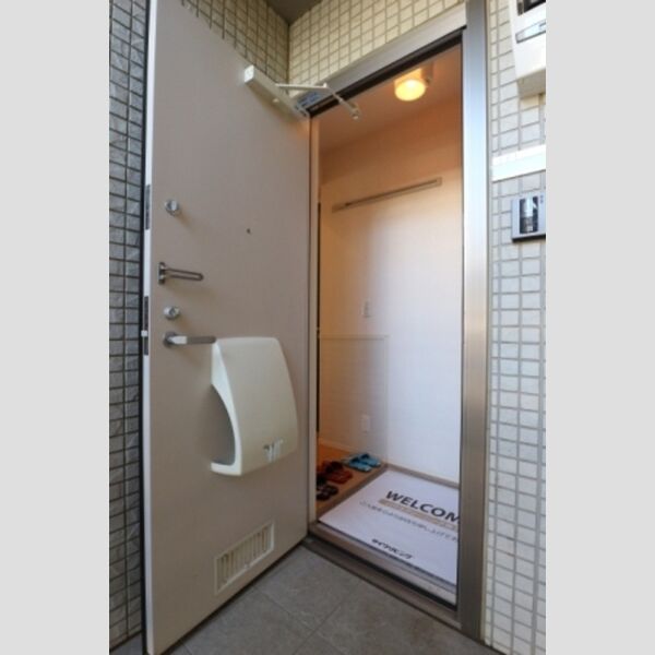 クレストパーク　D 玄関