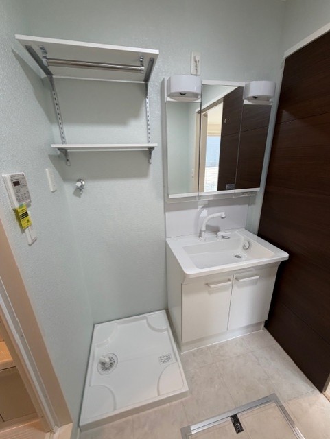 ＣＬＡＩＲＥ　　ＭＵＳＡＳＨＩ102号室 洗面