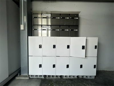 ヒルトップ横浜山手2階 宅配ボックス