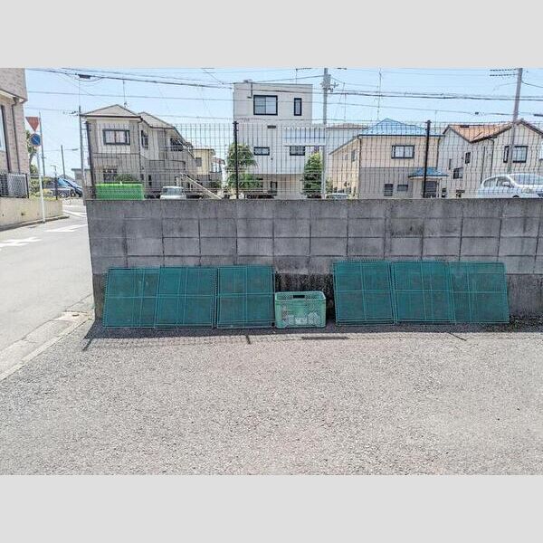 プリシェール桜坂201号室 ゴミ置き場