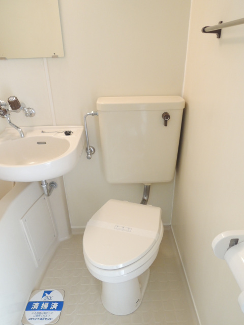 スカイコート都立大学406号室 トイレ