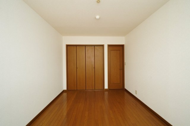 ＯＺ参番街1階 洋室1