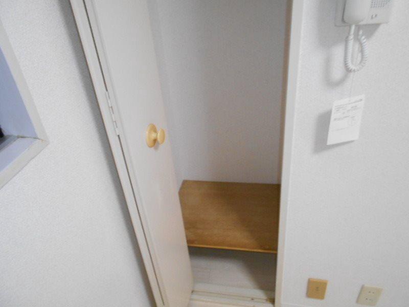 ダイカンプラザ横浜シティ2階 収納