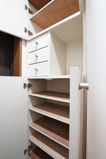 ヴァンシャルマンＯＺ1階 靴入