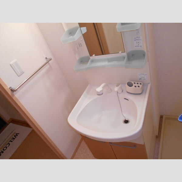 ファミール　A棟B棟B101号室 洗髪洗面化粧台