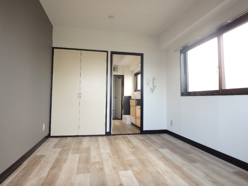 大小原ビル 内観