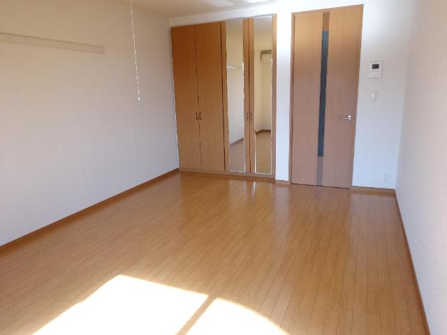 エトワール 洋室１０．９帖