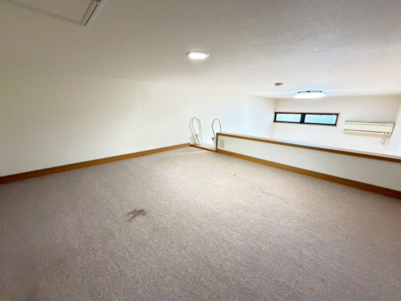 シャトルⅡ2階 別部屋の写真