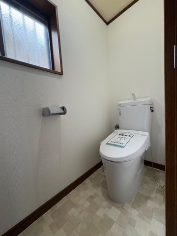 アルストロメリア １階にも２階にもトイレがあります。朝の時間にはありがたいです