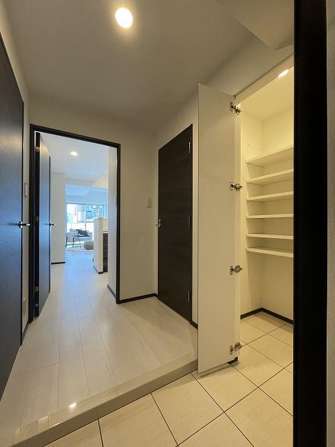 ジェノヴィア本所吾妻橋Ⅱスカイガーデン7階 玄関