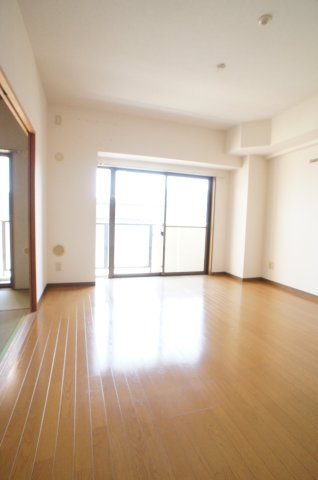 ハイム海神南 リビング