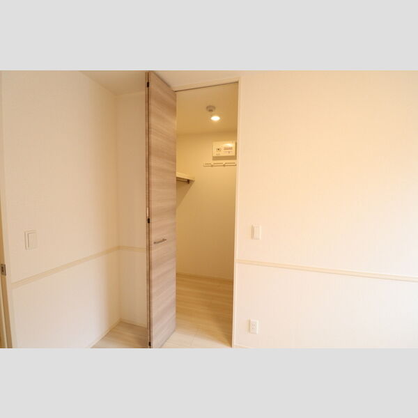 ファミリア.T103号室 ウォークインクローゼット