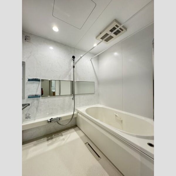 グリナージュ　リリア403号室 一日の疲れを癒すのはやっぱりゆとりのお風呂ですね♪