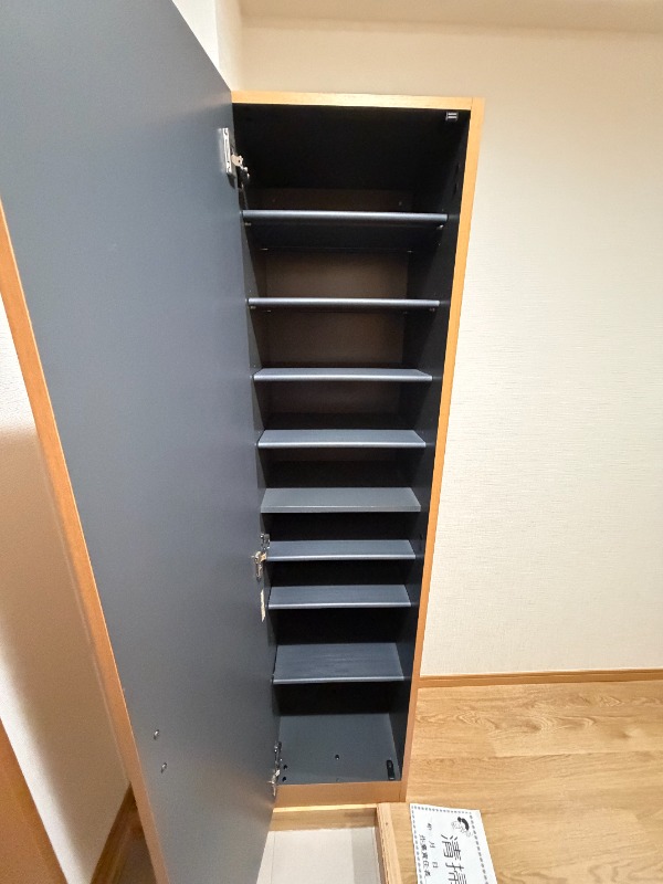 カーム椎名町Ⅱ1階 収納