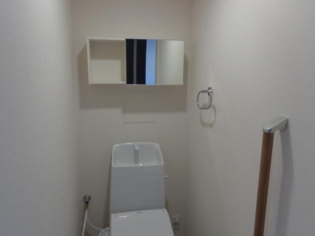 リヴェール（Ｌｉｖｅｒ）302号室 トイレ収納