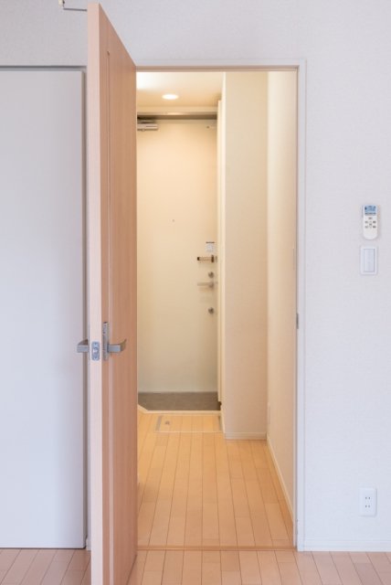 メゾン・ド・ソレイユ千住北1階 玄関