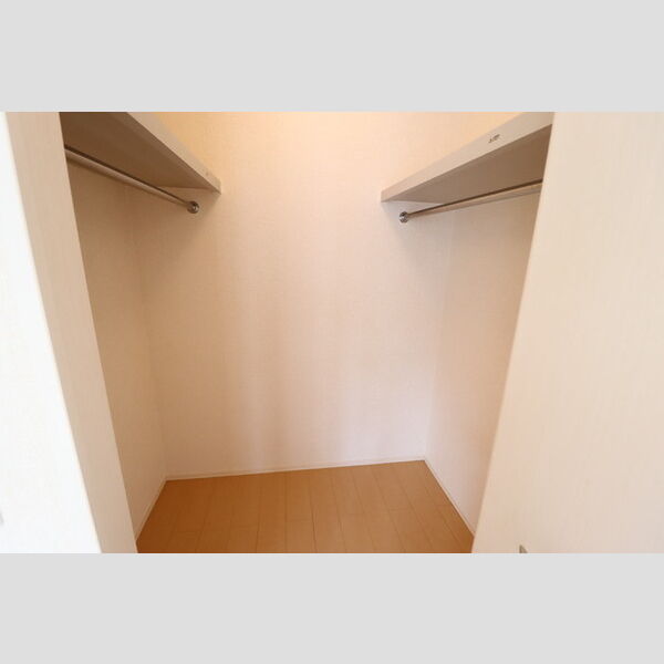 サニー　プレイス301号室 ウォークインクローゼット