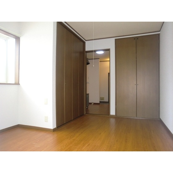 パインウェイブ 内観