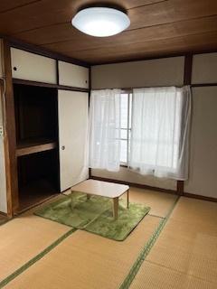 横浜山元町　坂の下のコテージ ２階和室　日当たり良好です。