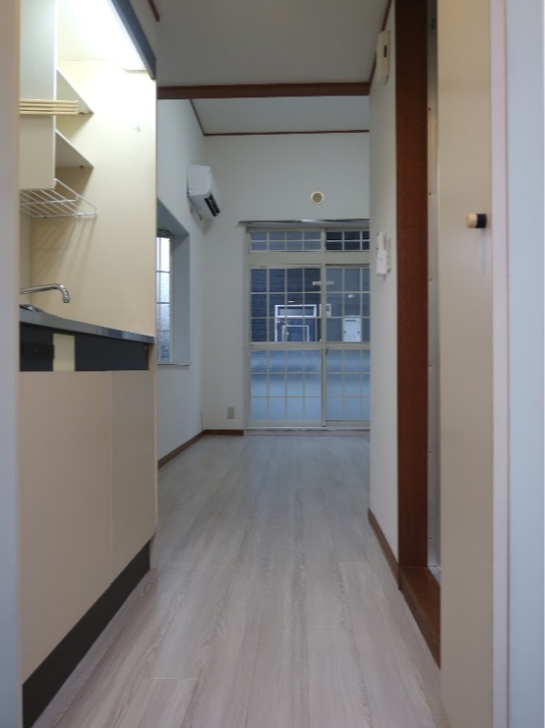 フォレスト百合丘　Ｂ棟1階 内観