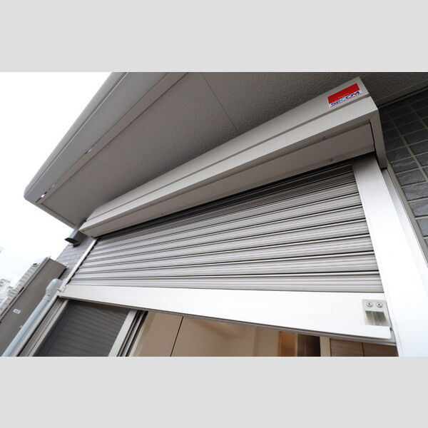 ピラタスXVI306号室 ★シャッター雨戸★