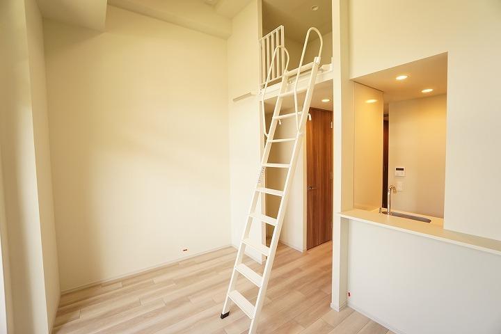 JMFResidence町田地下1階 玄関