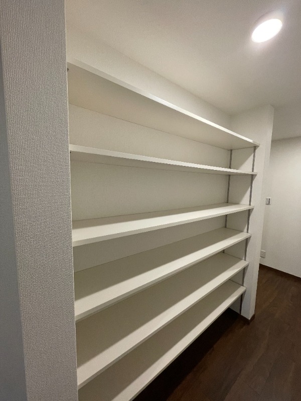 ティーリミテッド2階 収納