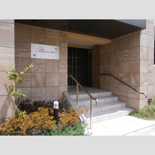 Plumeria111号室 エントランス