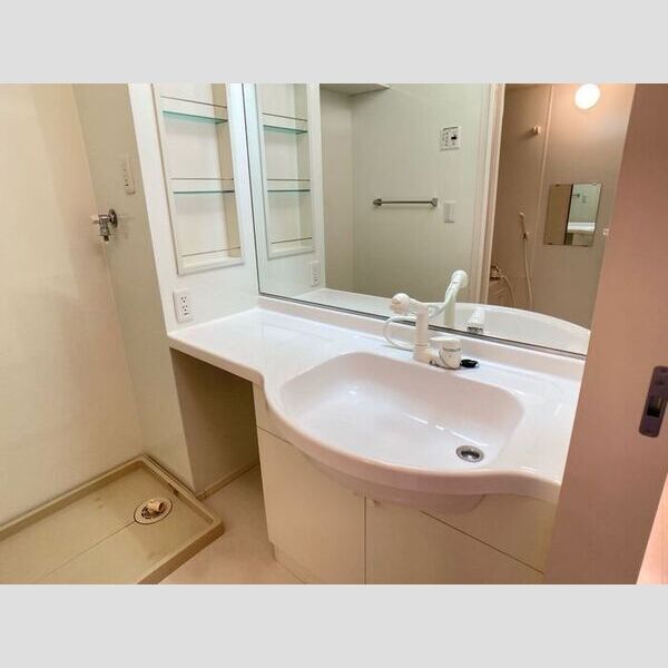 コンフォールえのき 洗髪洗面化粧台