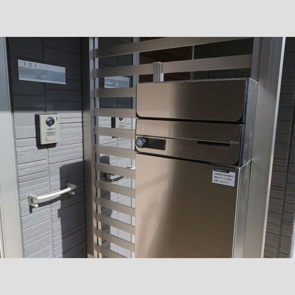 セレスト　弐番館101号室 玄関