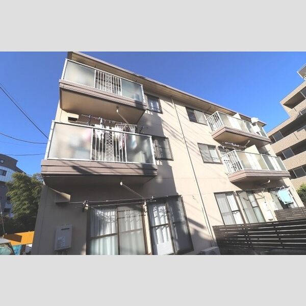 チャーリーズマンションⅡ302号室 建物外観